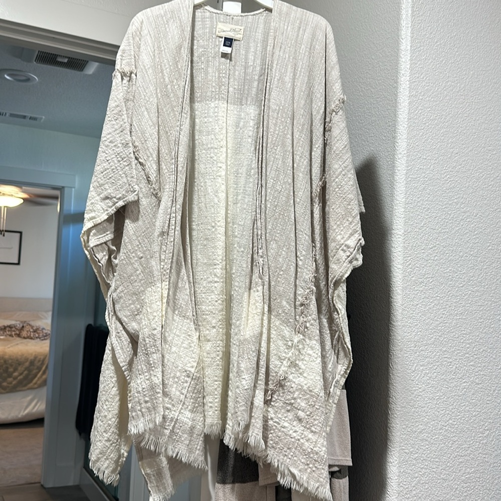 Neutral cardigan